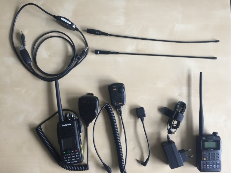 Meine UHF/VHF Handfunkgeräte für Analog, C4FM und DMR.