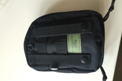 Mit dem MOLLE System kann ich die Tasche außen an den Rucksack befestigen, wenn ich den Platz im Rucksack für etwas anderes brauche.